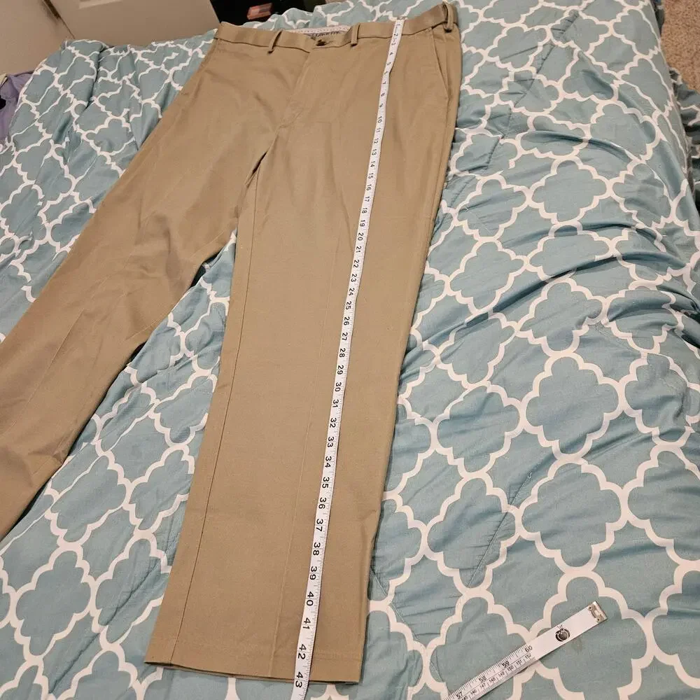 Haggar Iron Free Premium Khaki Pants Men’s 40x32 Classic Fit Beige Dress Pants